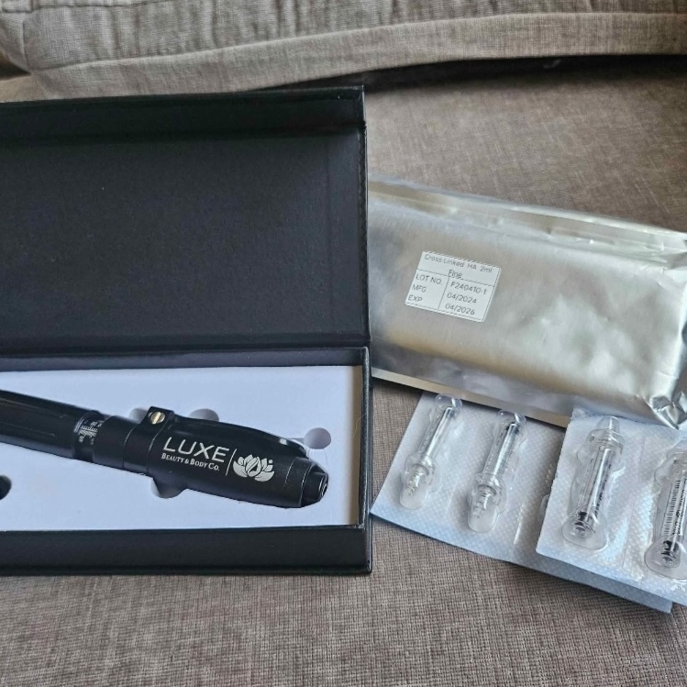 Luxe Black Beauty Device with Ampoules